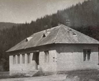 Škola u Tatárov postavená v akcii Z