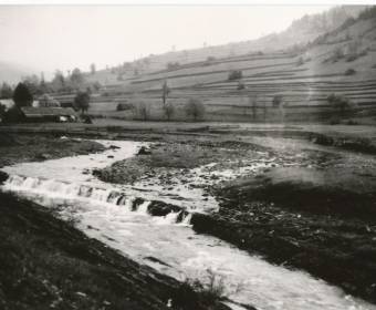 Prah riečky Vychylovky