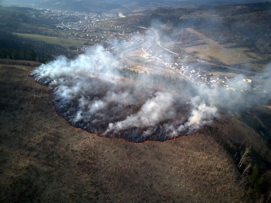 Poziar cadca04