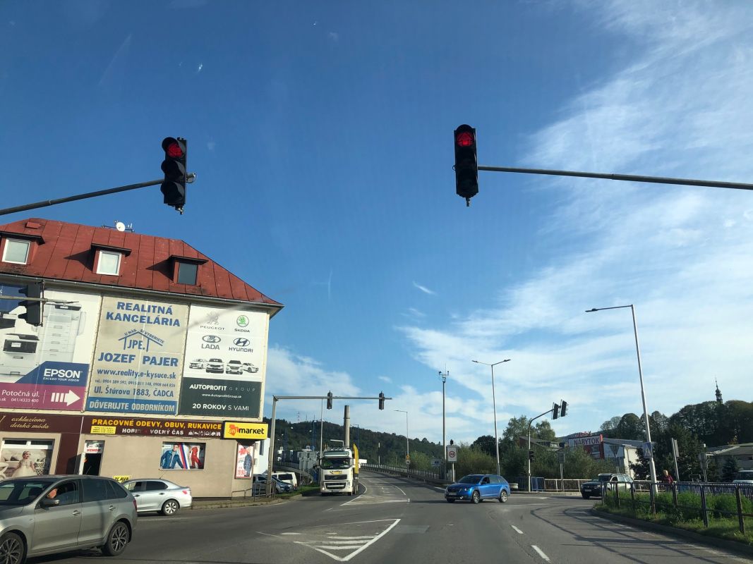 cesta krizovatka cadca