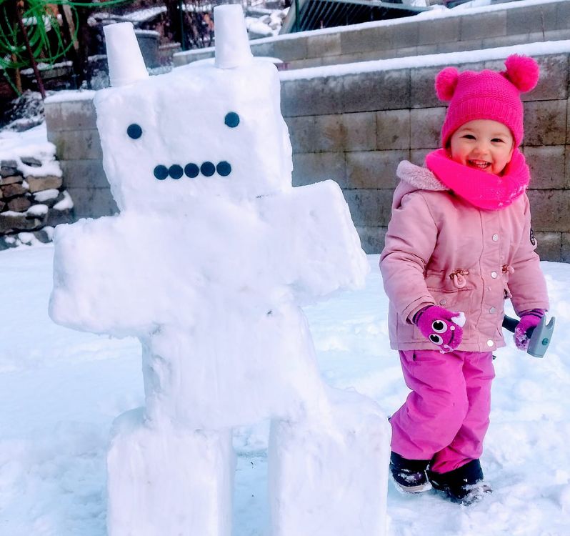 snehuliak robot