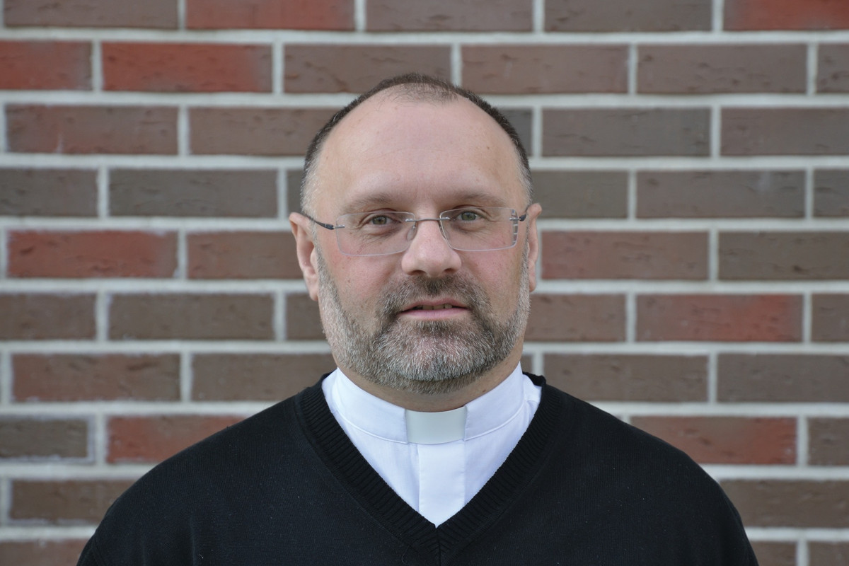 knaz zdeno pupik