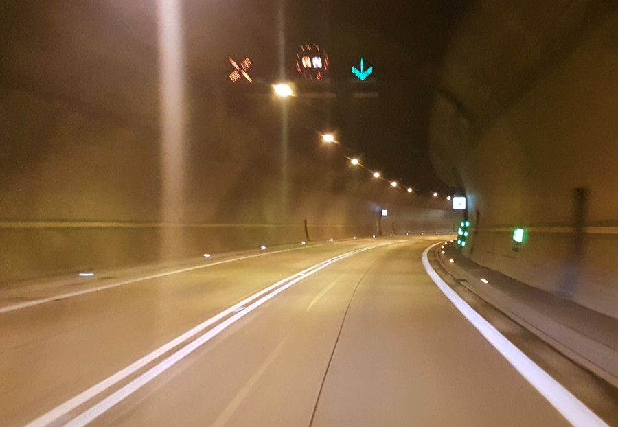 uzavierka tunel