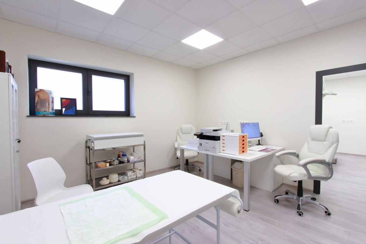 chirurgicka ambulancia medmedical oscadnica 002