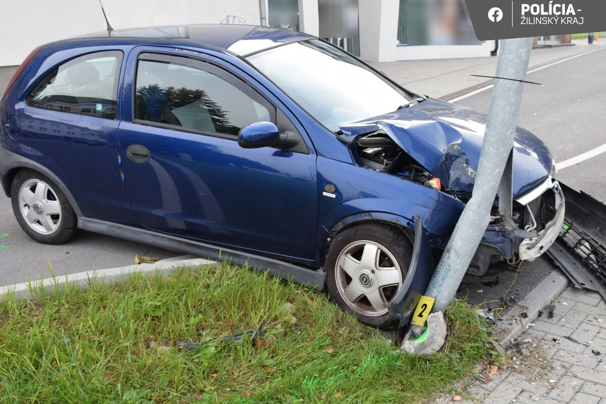 opel nehoda cadca
