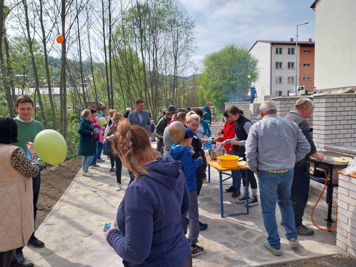 ihrisko krasno 012