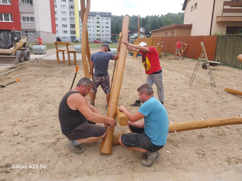 ihrisko krasno1