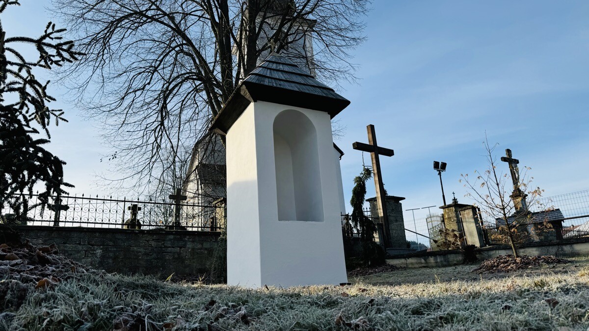 kaplnka pri kostole