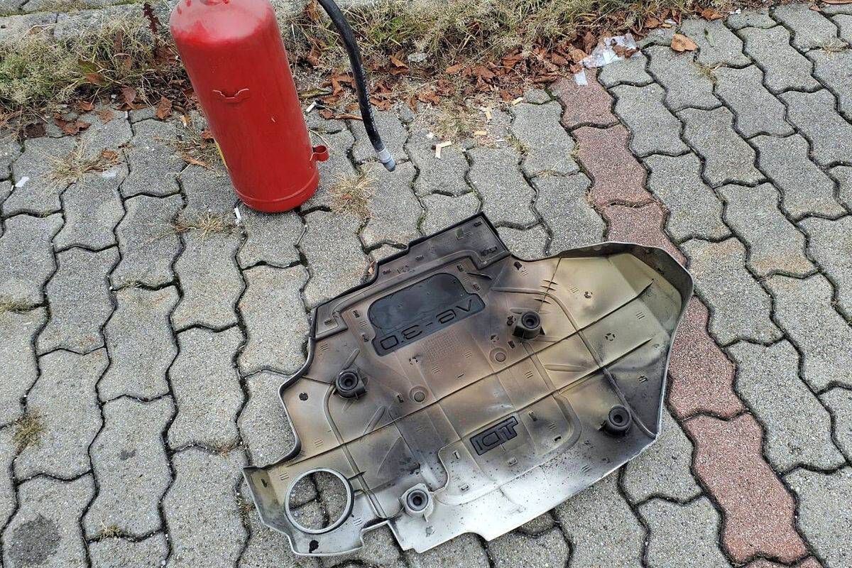 poziar auto ca2
