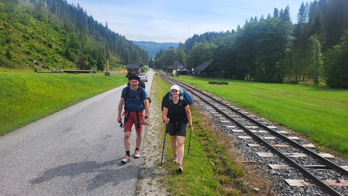 023ciernybalog
