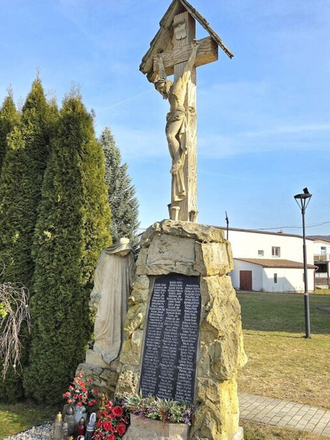 turzovka pomnik 001