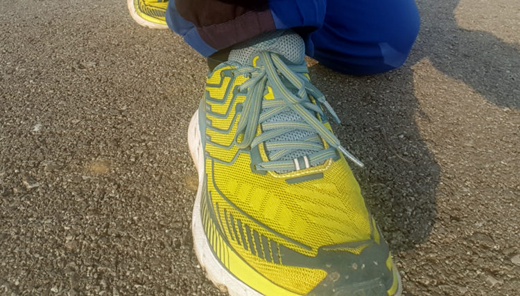 hoka one one